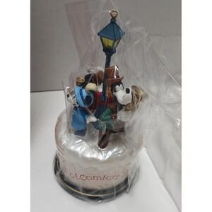 Hallmark Keepsake Merry Carolers 2001 Ornament Disney's Mickey Music & Movement